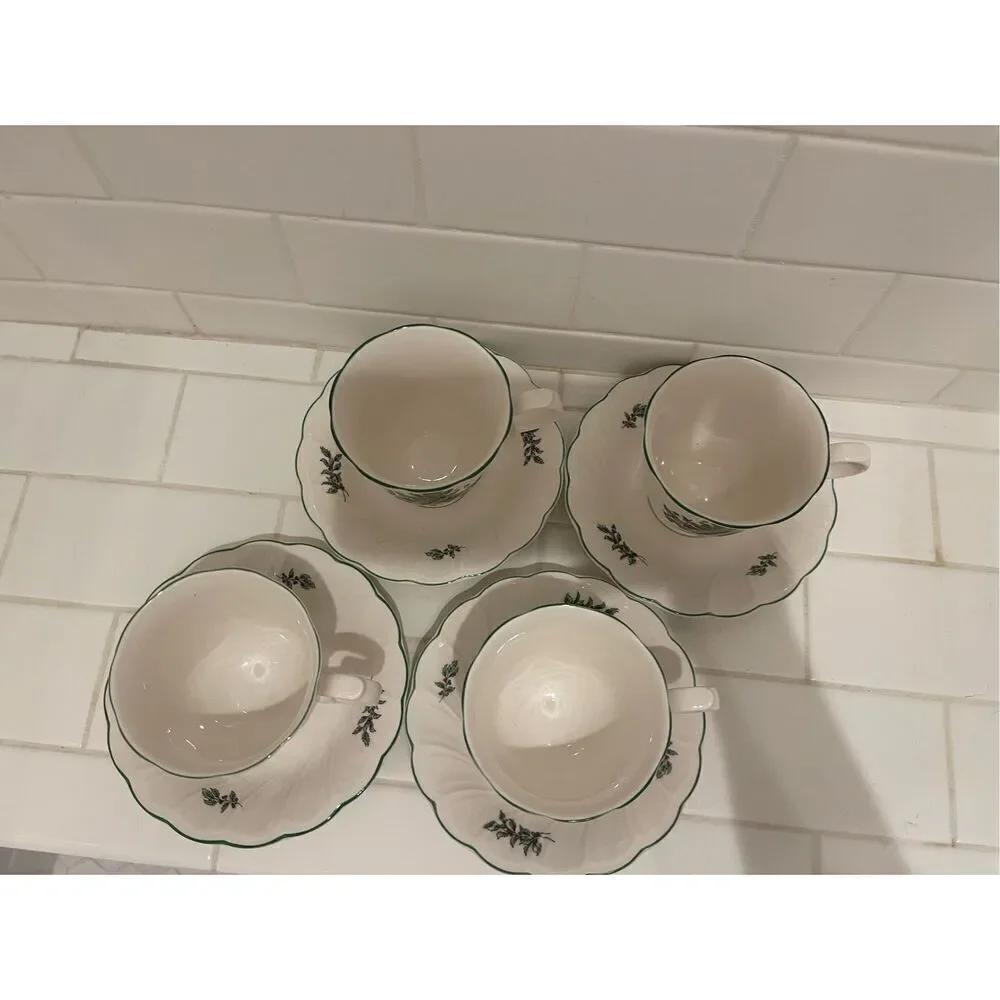 Vintage Nikko Ceramics Christmastime Teacups (4) - Picture 6 of 9